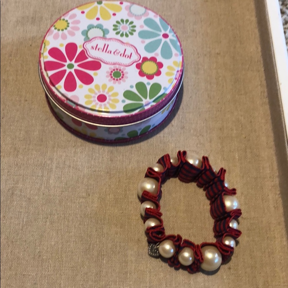 Stella and Dot girls Lola stretch bracelet